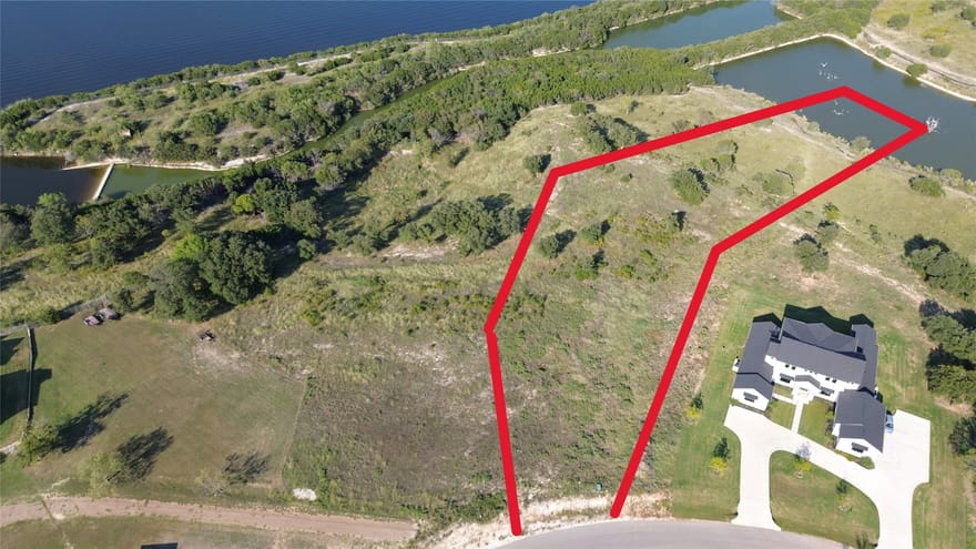 735 R C Luker Court, Granbury, Texas