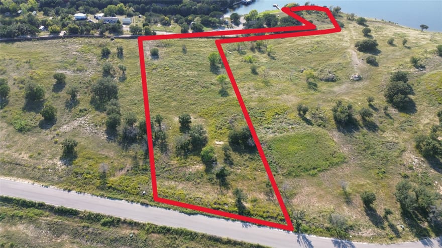 718 R C Luker Court, Granbury, Texas