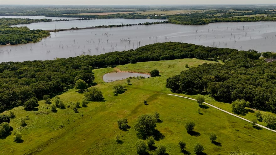 195 Smith Ranch Road, Collinsville, Texas
