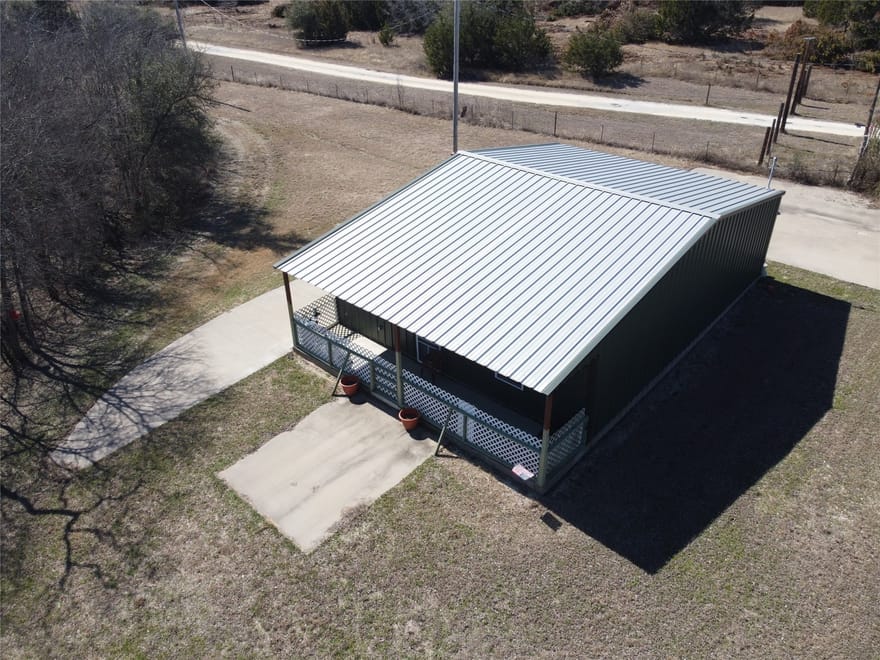 3323 S Fm 933 Street, Whitney, Texas