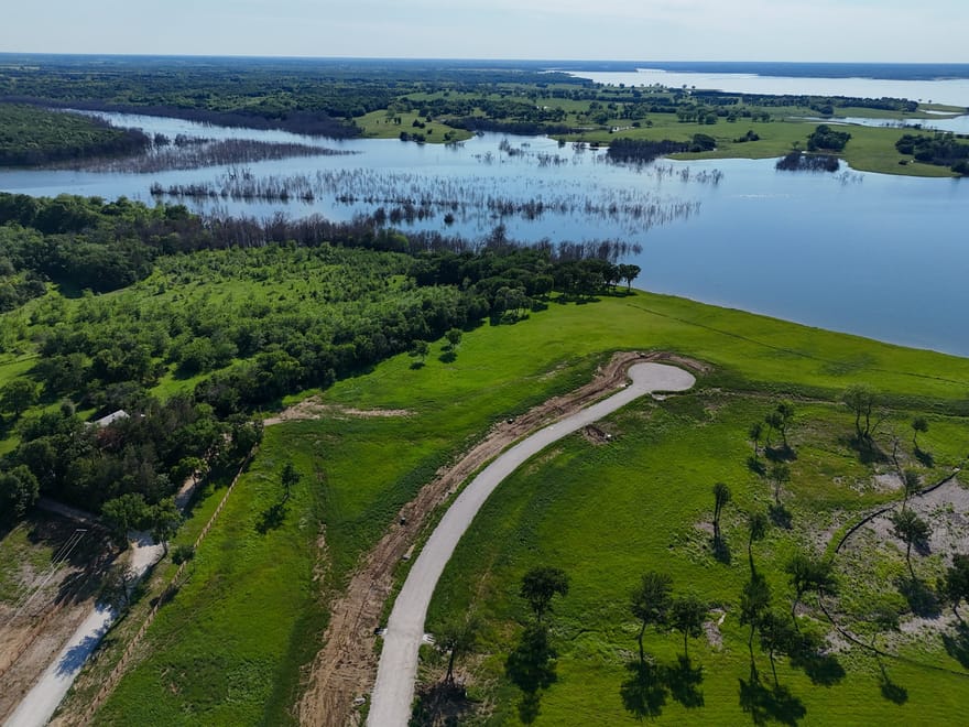 399 Harborside Terrace, Windom, Texas