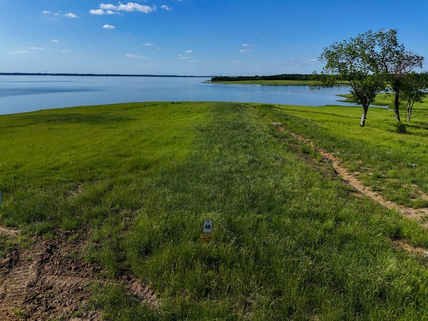 434 Harborside Terrace, Windom, Texas