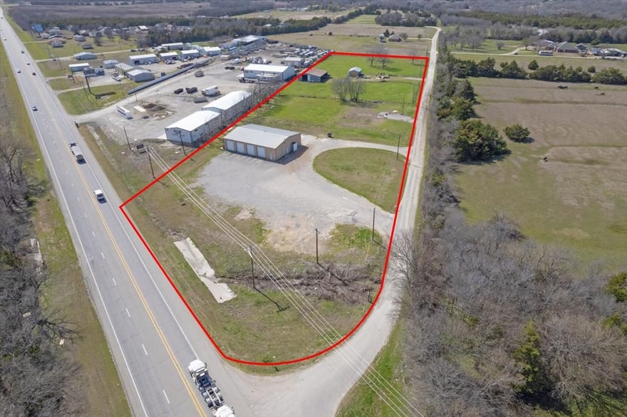 253 County Road 4465, Trenton, Texas
