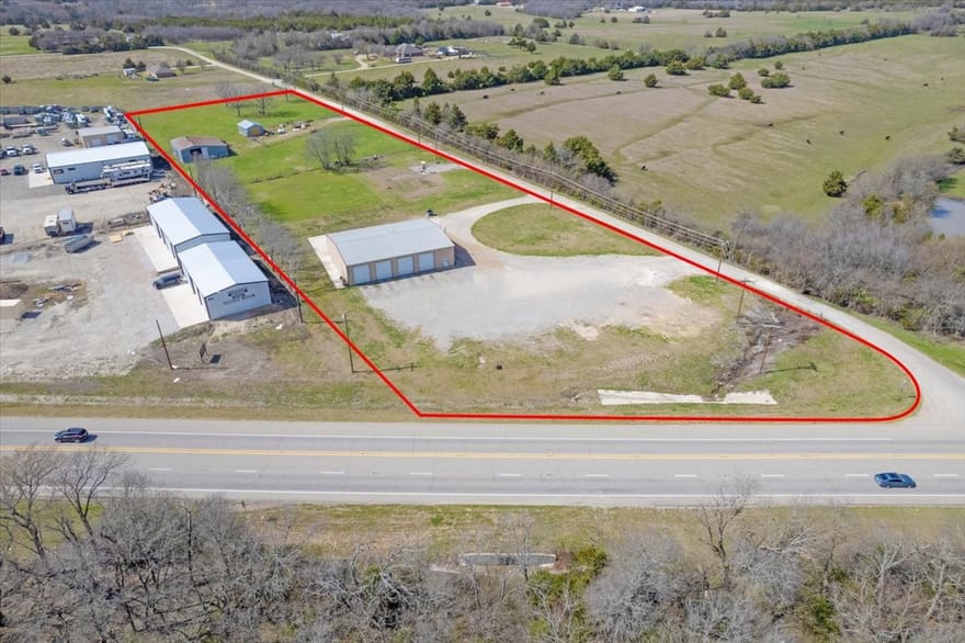 253 County Road 4465, Trenton, Texas