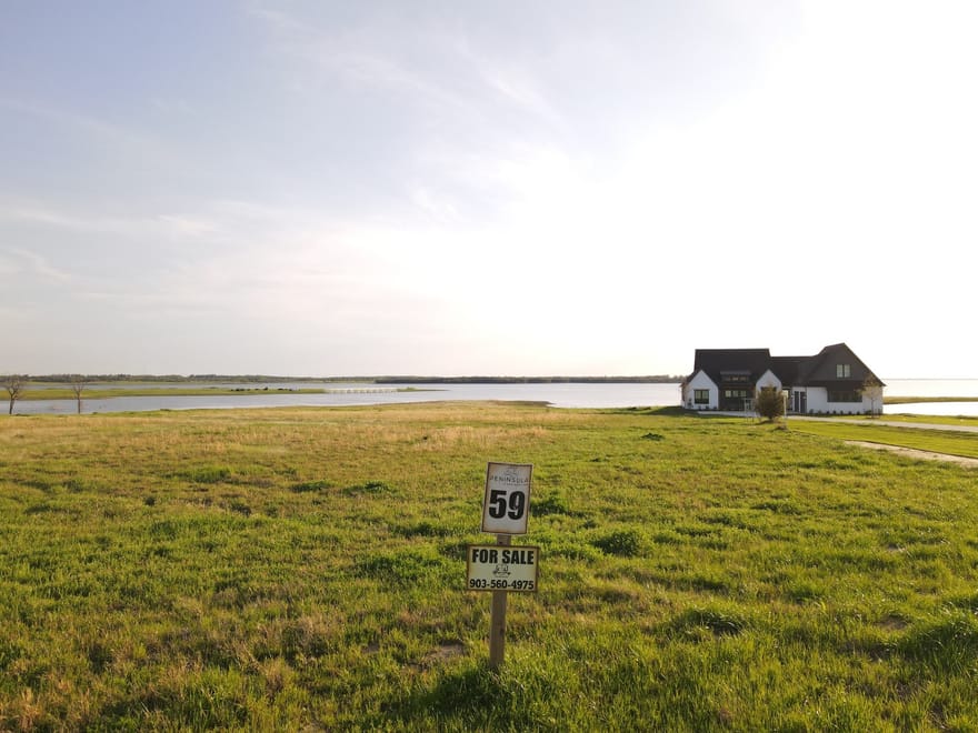405 Sailview Court, Honey Grove, Texas