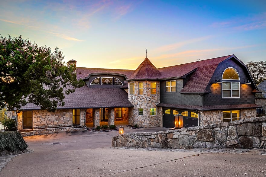 5010 Comanche Vista Court, De Cordova, Texas