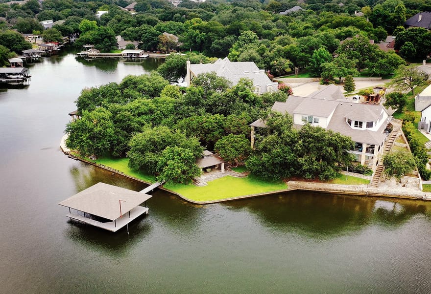 5010 Comanche Vista Court, De Cordova, Texas