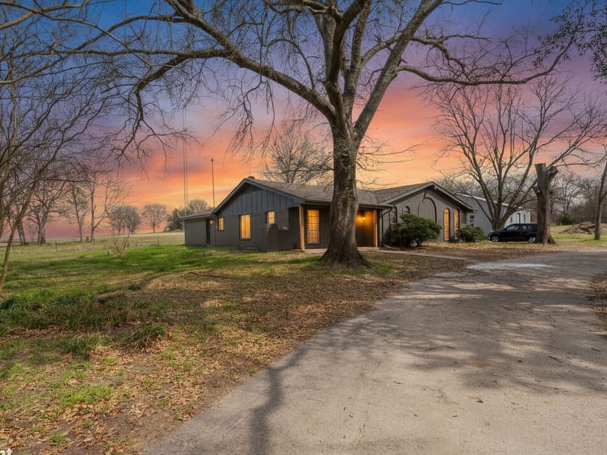 530 County Road 1123, Fruitvale, Texas