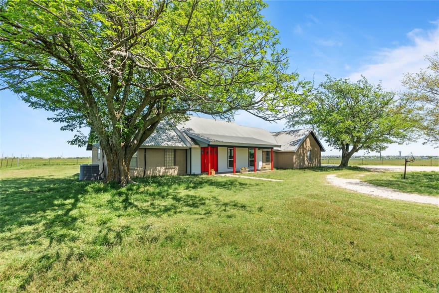9518 County Road 913, Godley, Texas