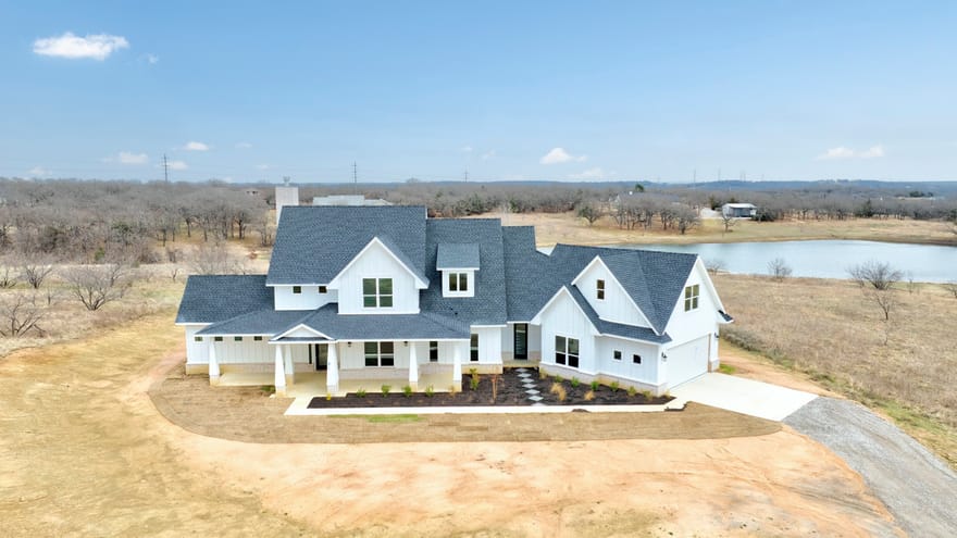 117 Mustang Springs Circle, Sunset, Texas