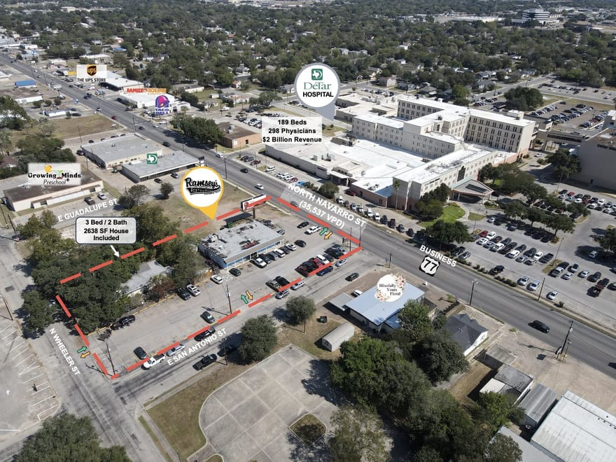 1403 N Navarro Street, Victoria, Texas