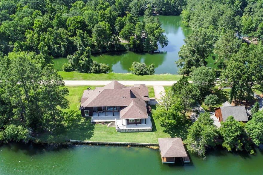 18 Smith Loop, Cleveland, Texas