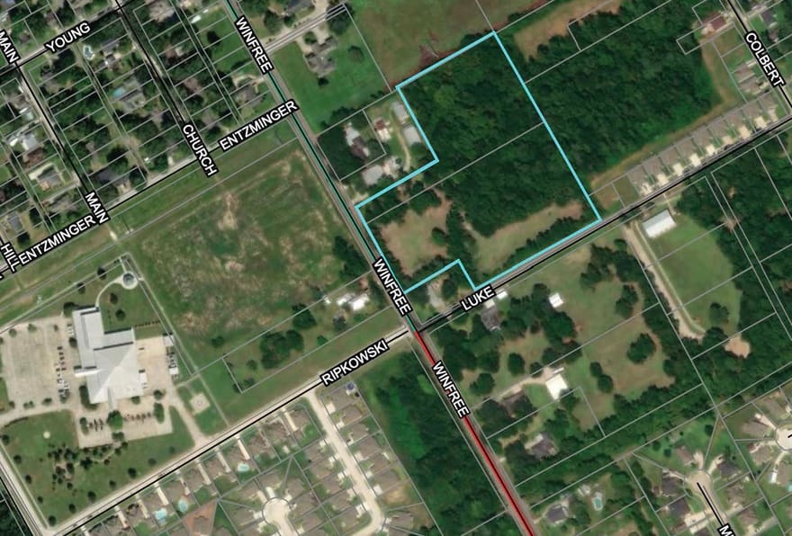 805 S Winfree Street, Dayton, Texas