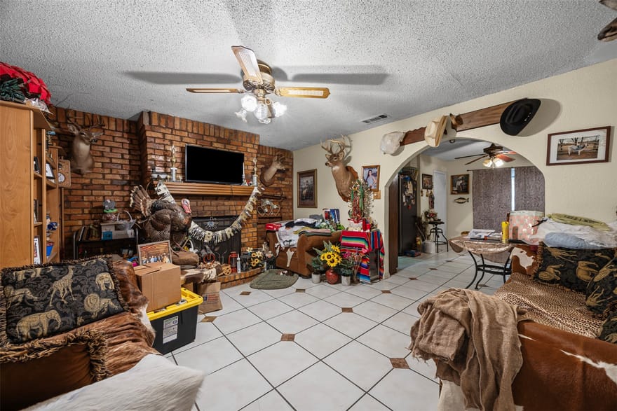 1152 Elva Warren Street, Fort Worth, Texas