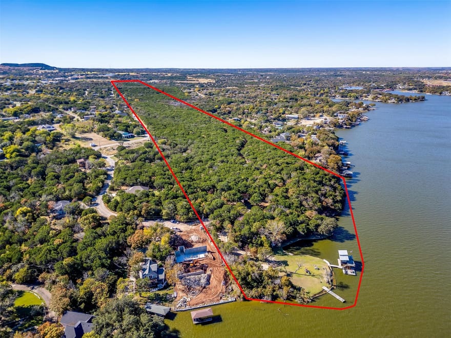 1220 Sleepy Water Court, Granbury, Texas