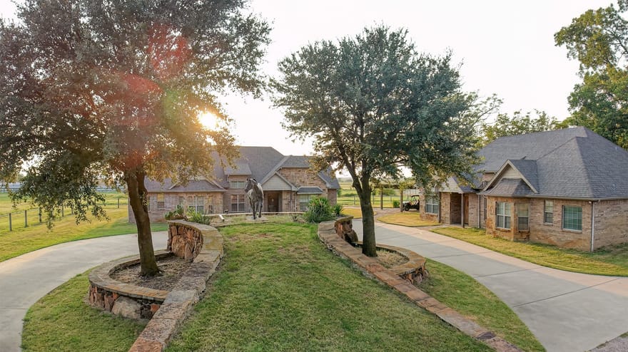 777 Stiles Road, Whitesboro, Texas