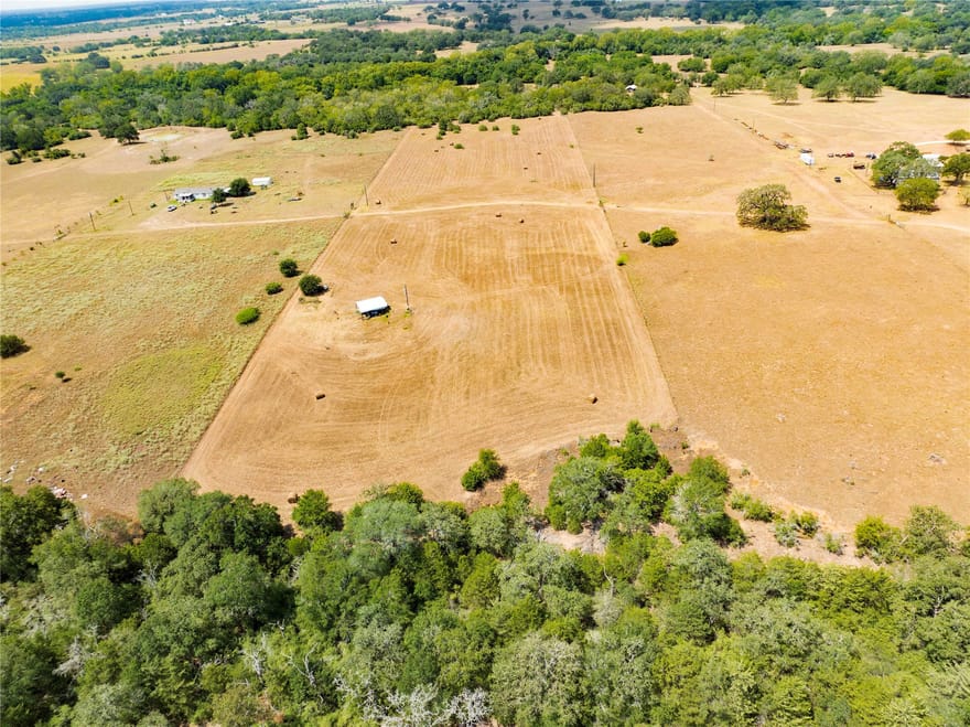 710 County Road 211a, Hallettsville, Texas