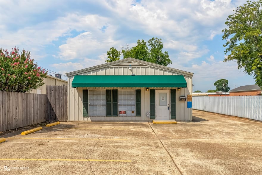 1623 Benton Road, Bossier City, Louisiana