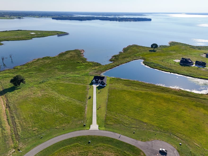415 Sailview Court, Honey Grove, Texas