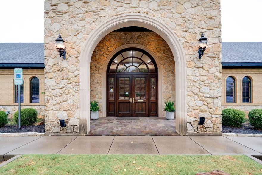 1727 Keller Parkway, Keller, Texas
