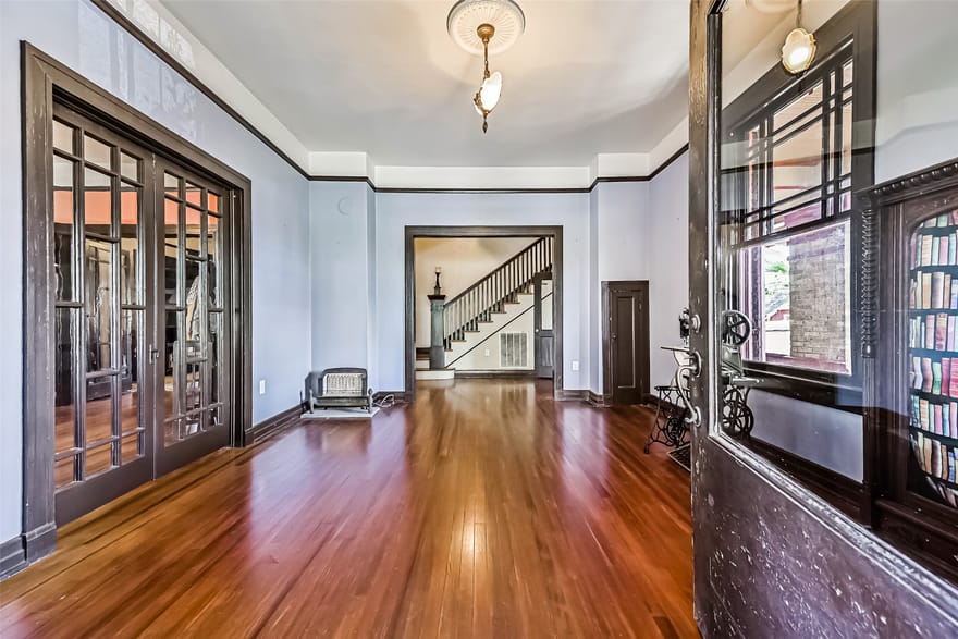 2911 Broadway Street, Galveston, Texas