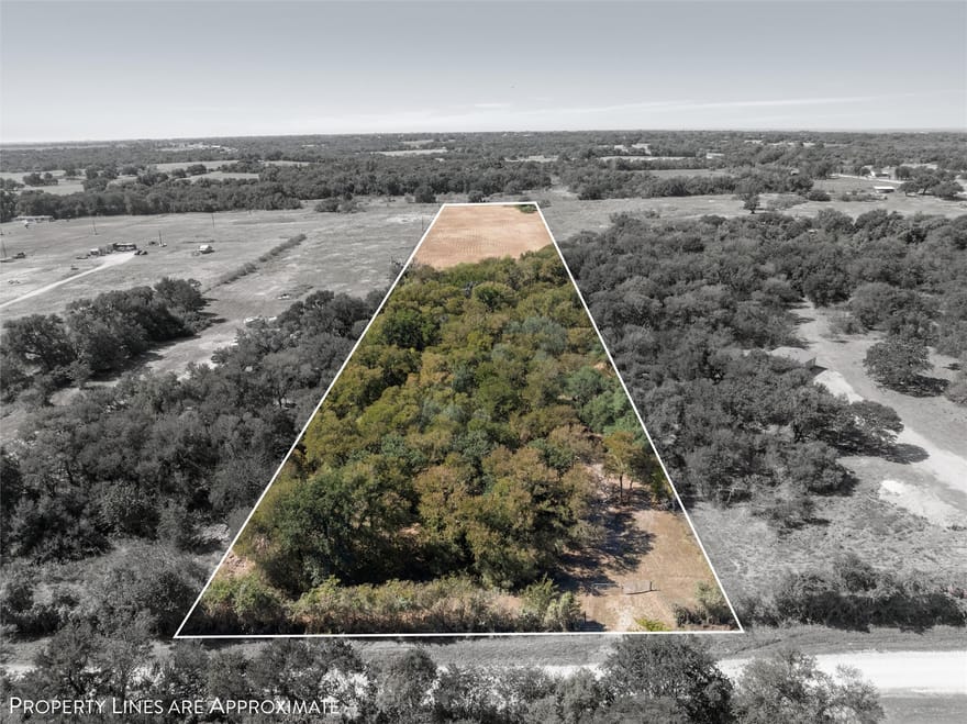 6.754 County Road 473, Lott, Texas