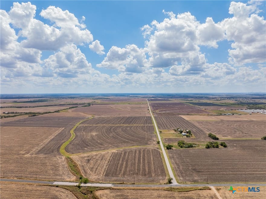 Wells Lane, Manor, Texas