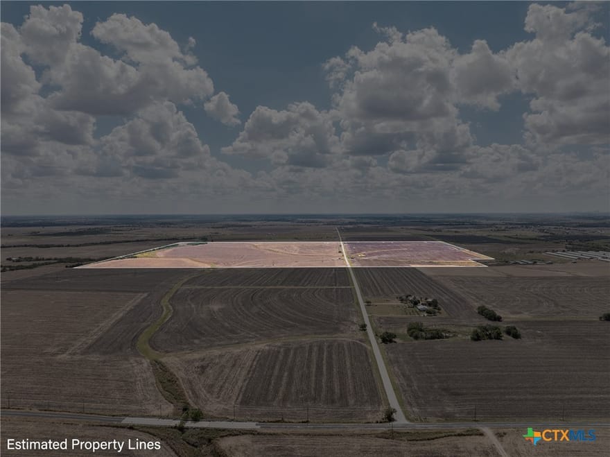 Wells Lane, Manor, Texas