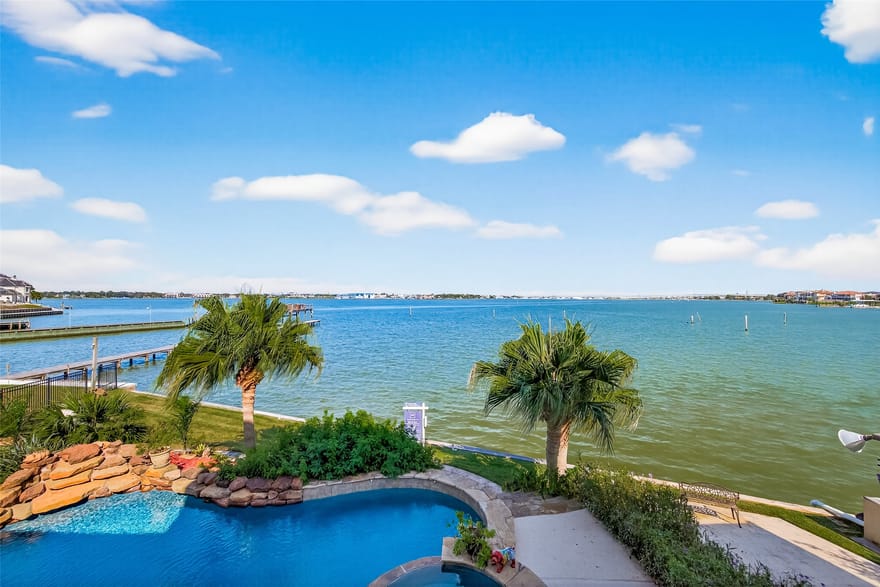2242 Marina Way, League City, Texas