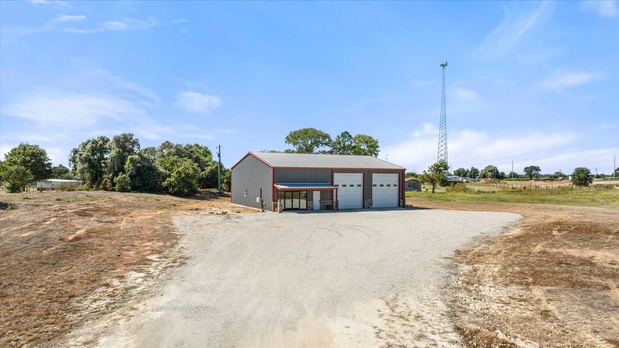 834 Riley Lane, Tolar, Texas