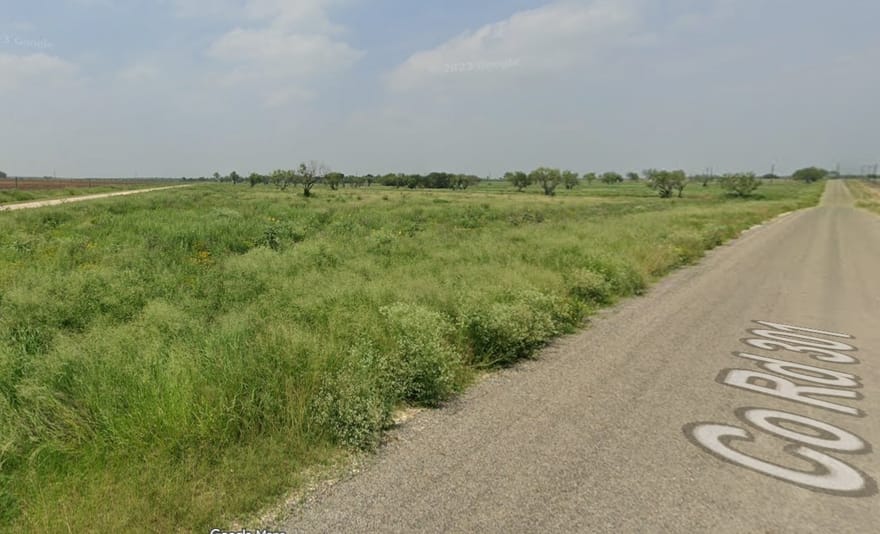 7081 County Rd 301, Sabinal, Texas