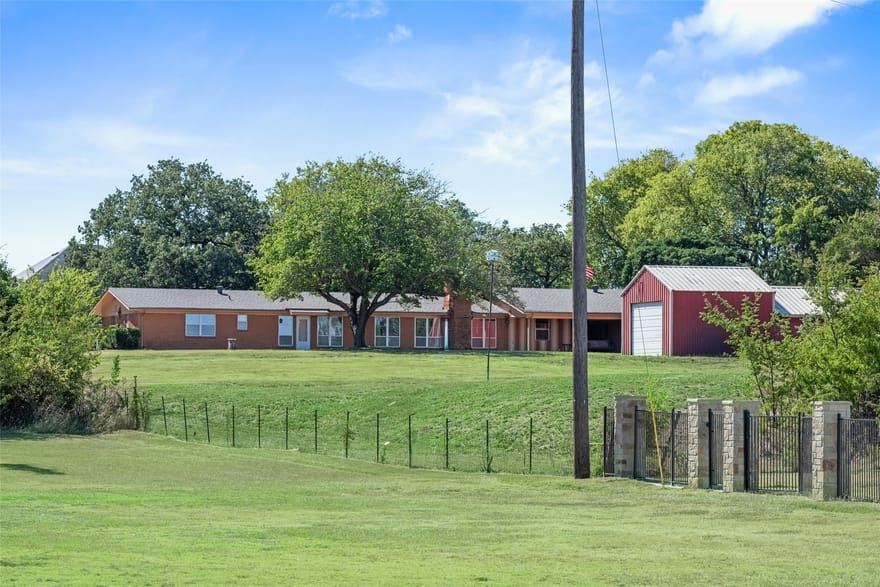3055 Midway Road, Grapevine, Texas