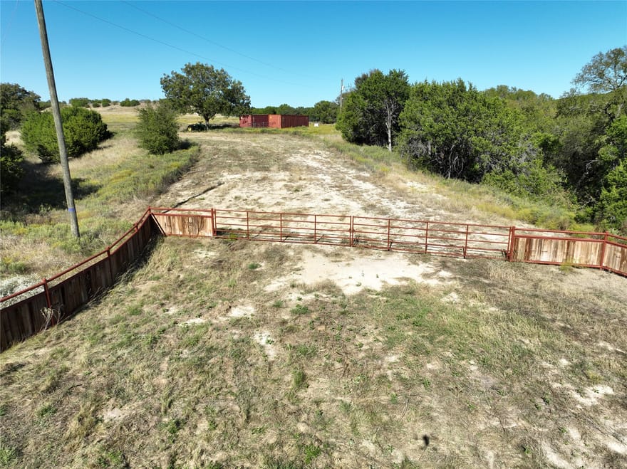 8901 Edwards Road, Bluff Dale, Texas