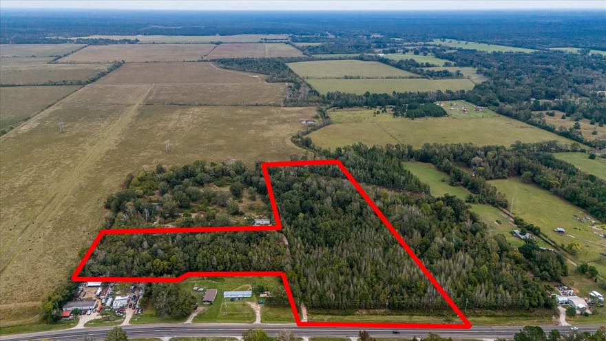 1563 Highway 105, Liberty, Texas