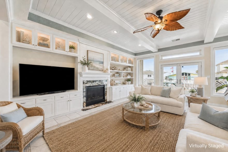 102 Bamaku Bend, Tiki Island, Texas