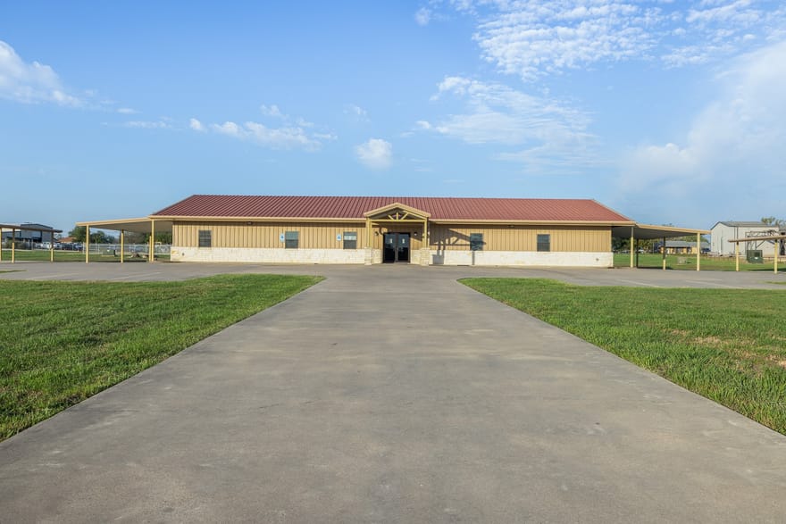 2719 Church Street, Gonzales, Texas
