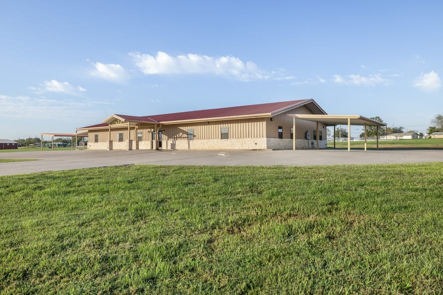 2719 Church Street, Gonzales, Texas