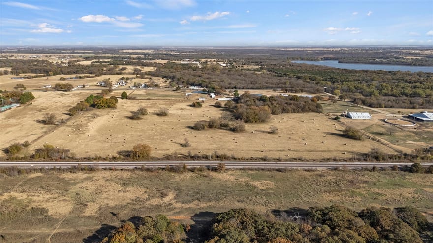 7773 Us-377 Highway, Collinsville, Texas