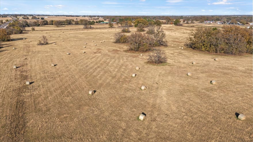 7773 Us-377 Highway, Collinsville, Texas