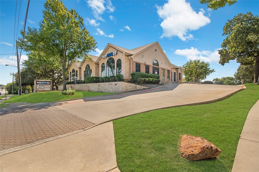 1834 Keller Parkway, Keller, Texas