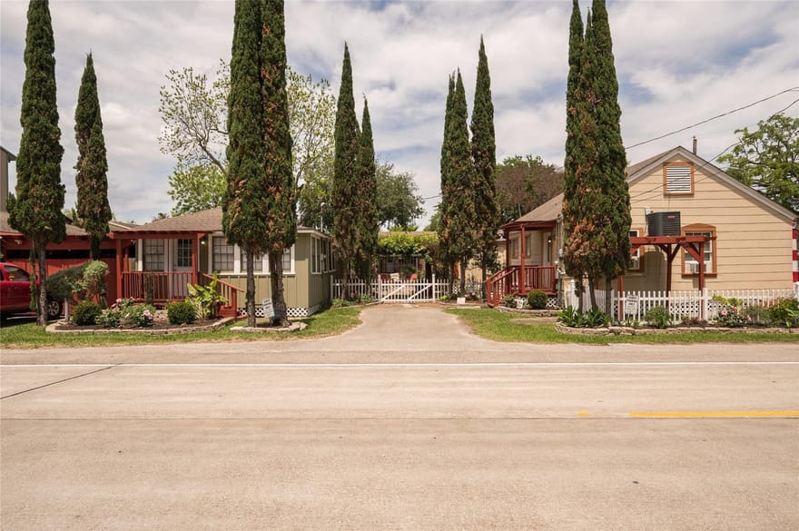 507 8th Street, Kemah, Texas