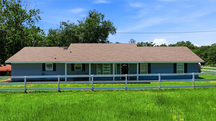 12637 State Highway 19, Athens, Texas