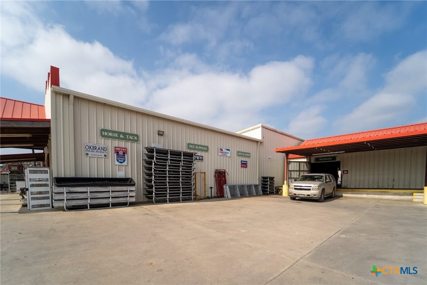 610 E End St., Goliad, Texas