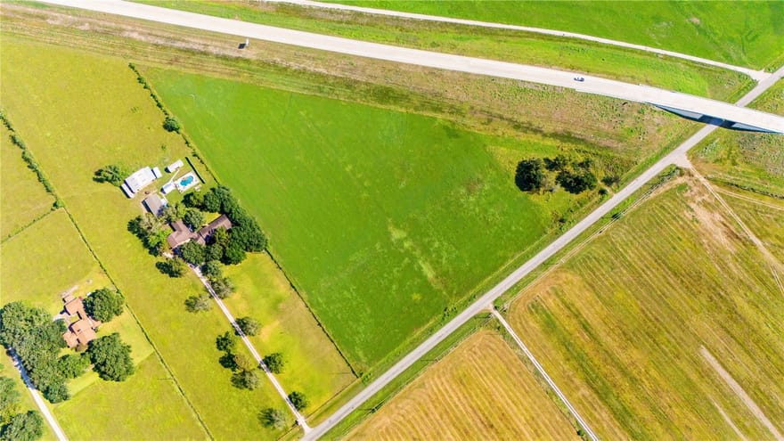 1256 County Road 602, Dayton, Texas