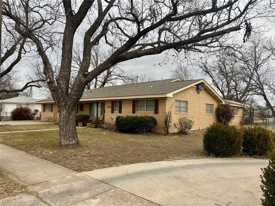 615 N Patrick Street, Dublin, Texas