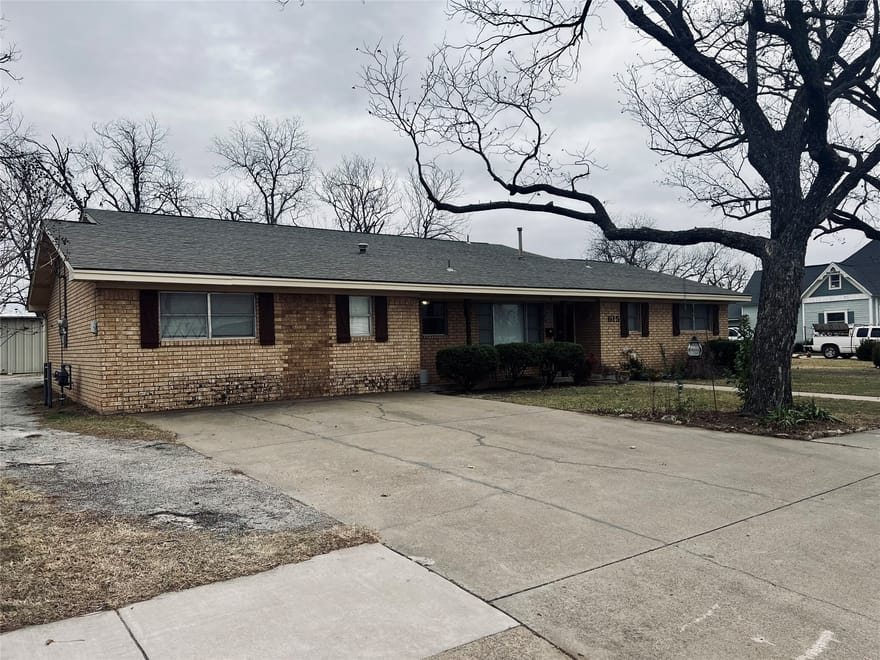 615 N Patrick Street, Dublin, Texas