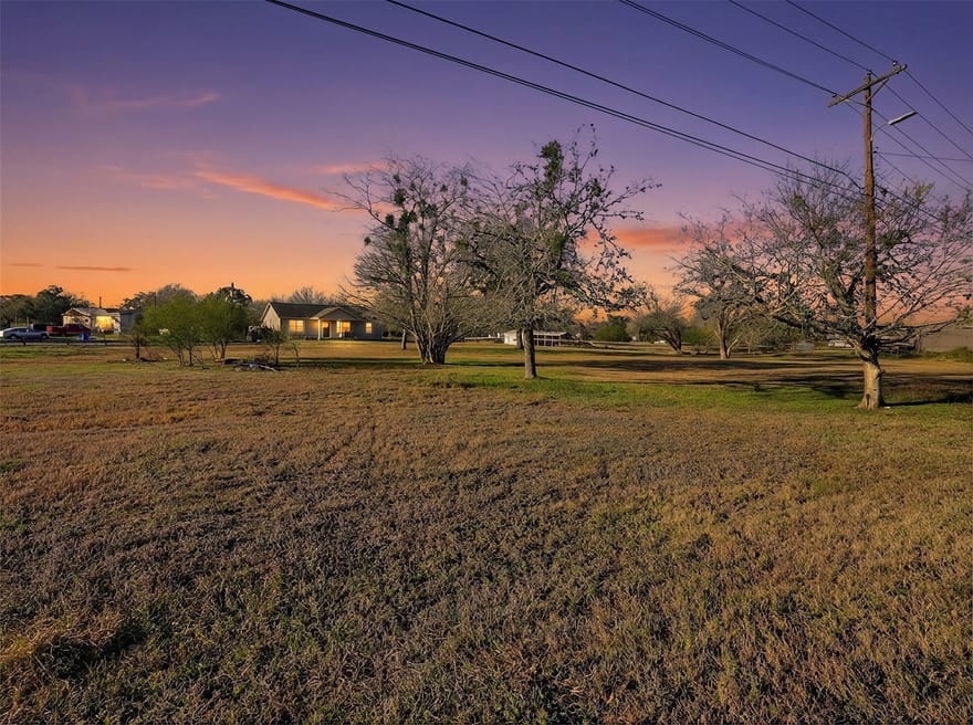 1123 Dunn Street, Yoakum, Texas