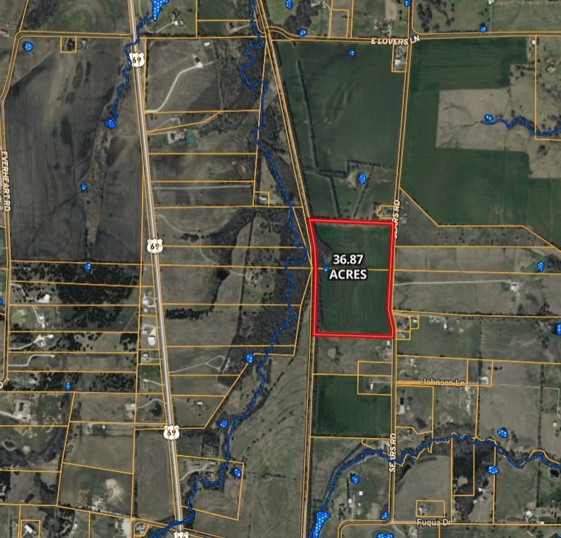 1701 Sears Road, Bells, Texas