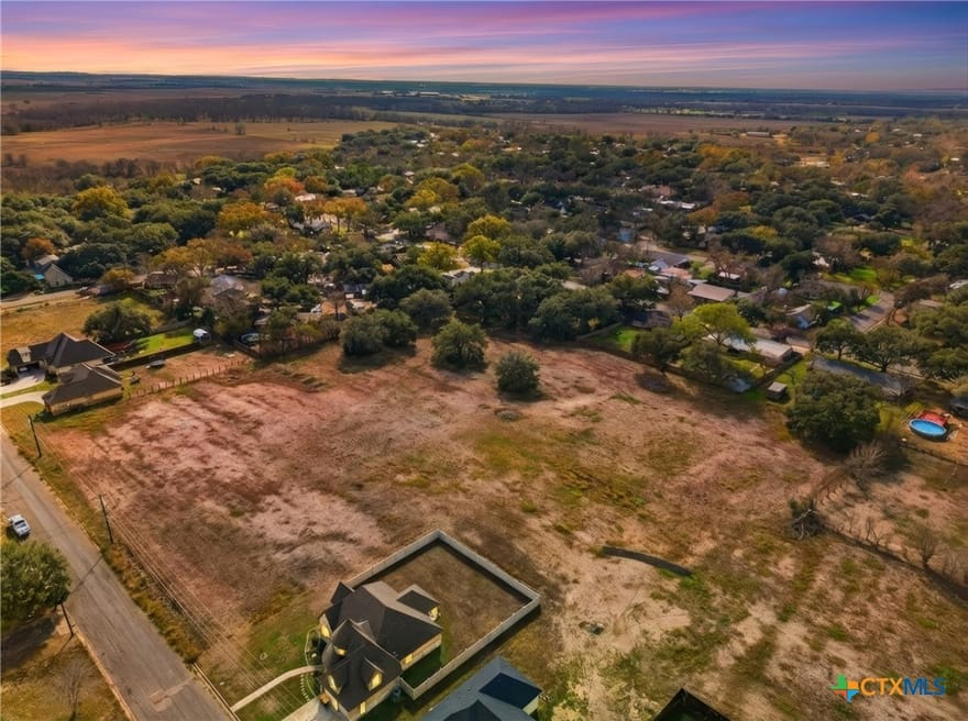 1800 Saint Louis Street, Gonzales, Texas