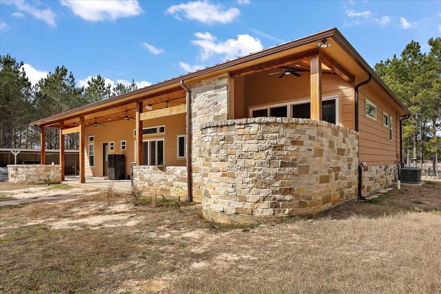 1498 County Road 325, Cleveland, Texas